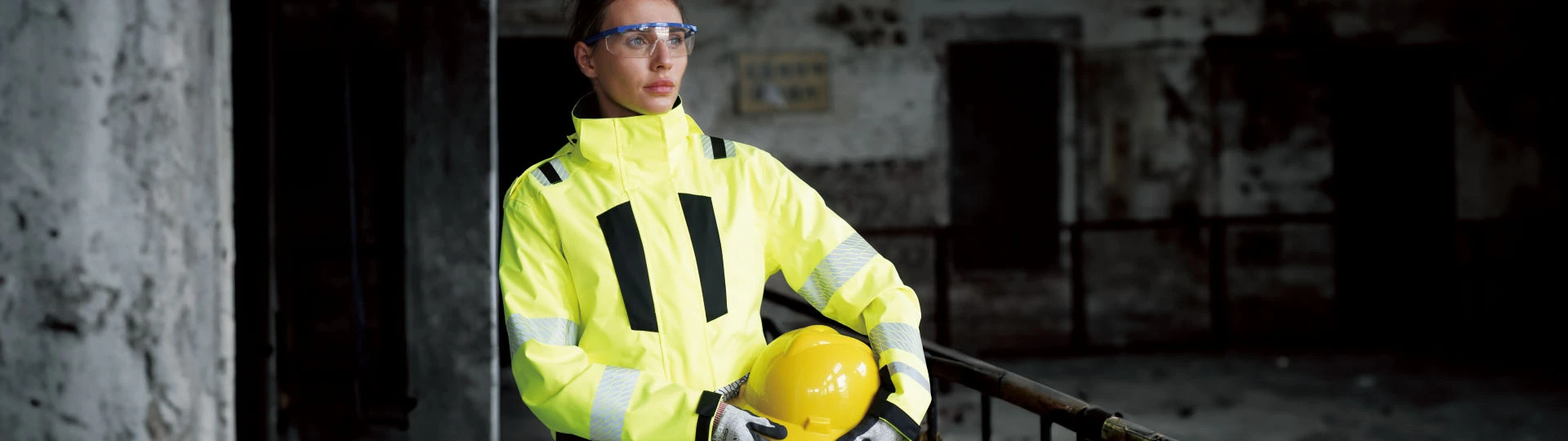 HI-VIS kvinnekaker og bukser